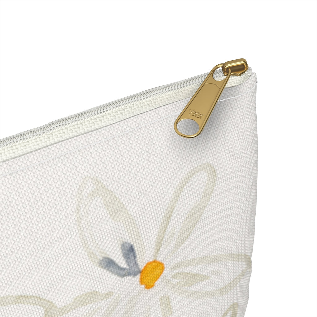 White Daisies Pouch