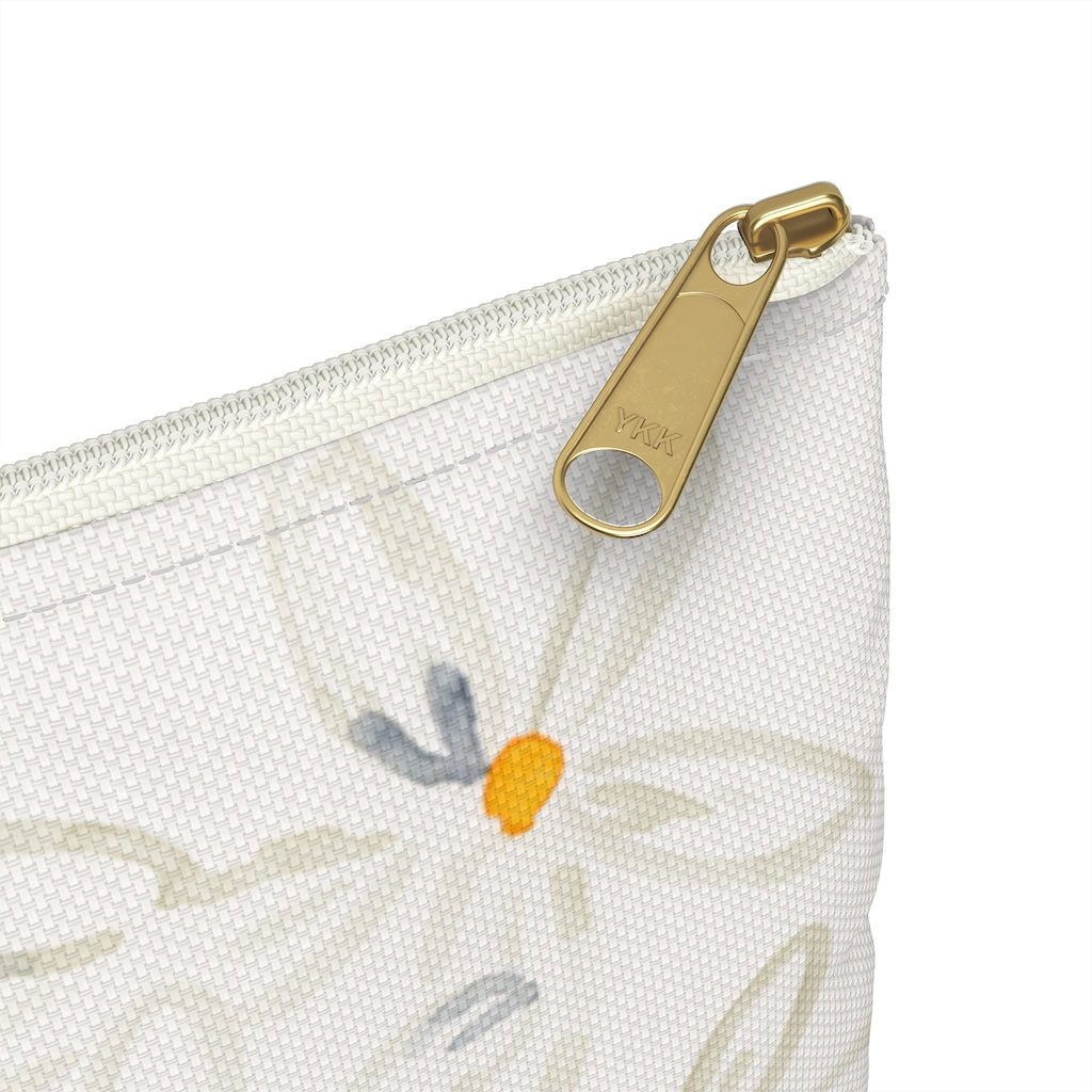 White Daisies Pouch